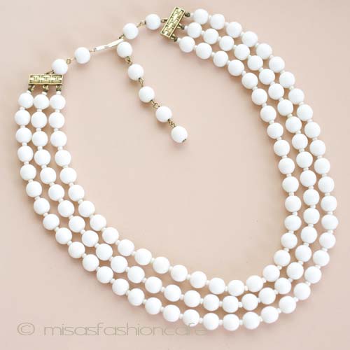 （画像用） ミルクガラス　ネックレス