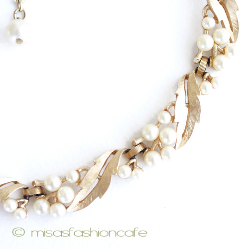 （画像用） Trifari　 トリファリ パールの花ネックレス