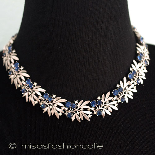 （画像用） Ｔｒｉｆａｒｉ　 トリファリ ネイビー花　ネックレス