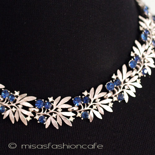 （画像用） Ｔｒｉｆａｒｉ　 トリファリ ネイビー花　ネックレス