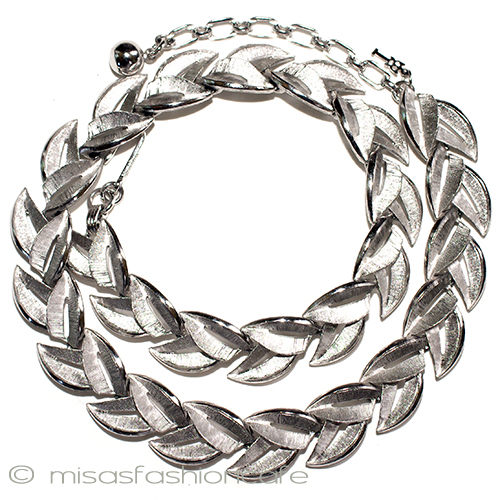 （画像用） Ｔｒｉｆａｒｉ　 トリファリ 透かし銀葉　ネックレス