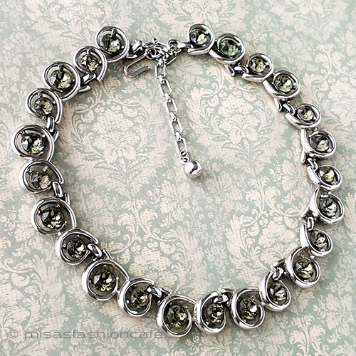 （画像用） Trifari　 トリファリ クリスタルネックレス