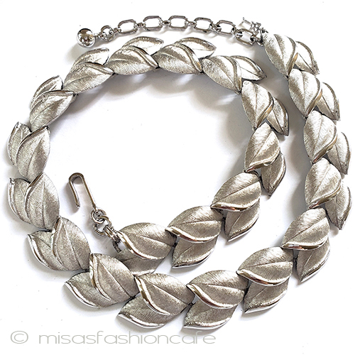 （画像用） Trifari　 トリファリ 銀の葉　ネックレス