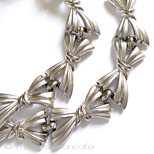 （画像用） Trifari　 トリファリ 銀リボン　ネックレス