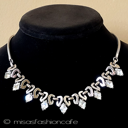 （画像用） Ｔｒｉｆａｒｉ　 トリファリ クリスタル　ネックレス