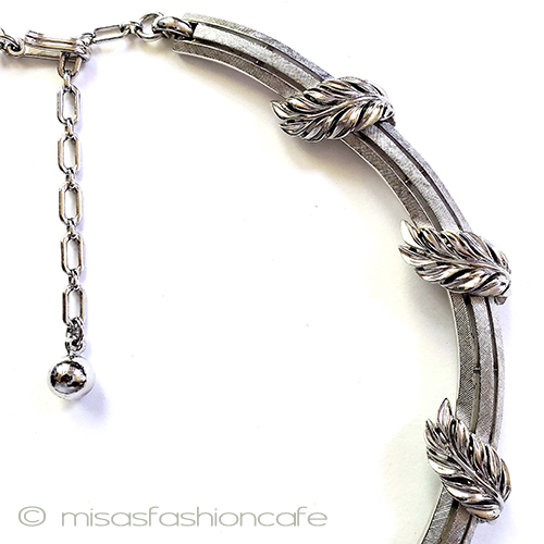 （画像用） Trifari　 トリファリ 銀の葉　ネックレス