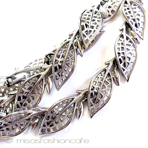 （画像用） Trifari　 トリファリ 透かし銀葉　ネックレス