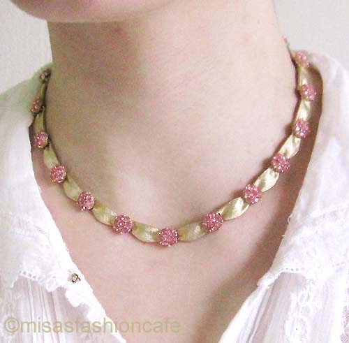 （画像用） Trifarトリファリ 　ピンクフラワー・ネックレス