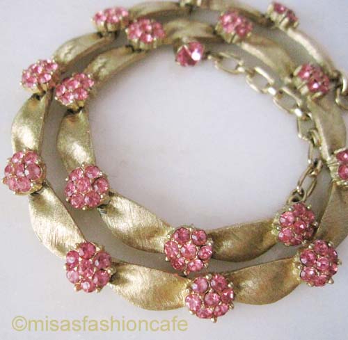 （画像用） Trifarトリファリ 　ピンクフラワー・ネックレス