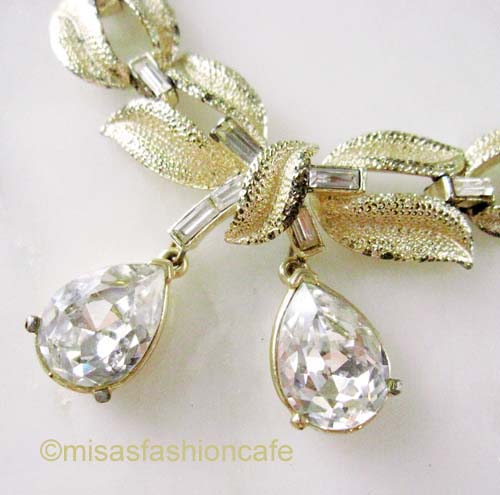 （画像用） Coro ネックレス クリスタル・リボン