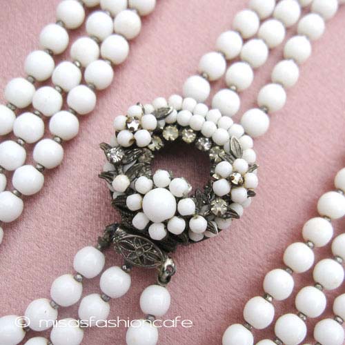 （画像用） Original By Robert ミルクガラスネックレス