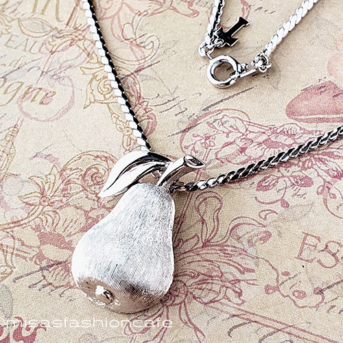 （画像用） Trifari　 トリファリ 洋梨　ネックレス