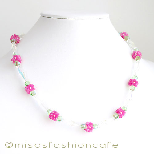 （画像用） Ｖｅｎｄｏｍｅ　ネックレス 　小花ｘクリスタル