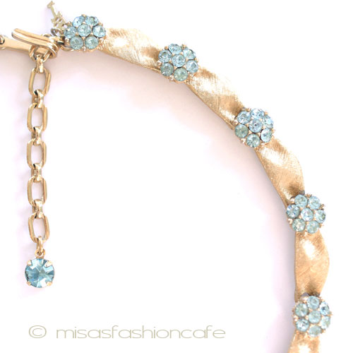 （画像用） Ｔｒｉｆａｒｉ　 トリファリ 水色の花 ネックレス