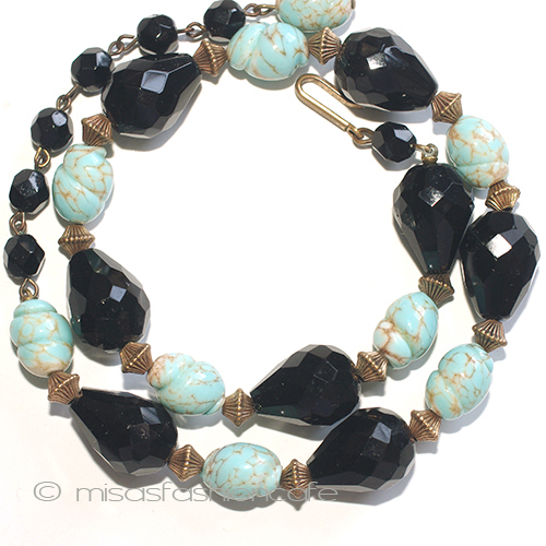 （画像用） Trifari　 トリファリ ガラス　ネックレス