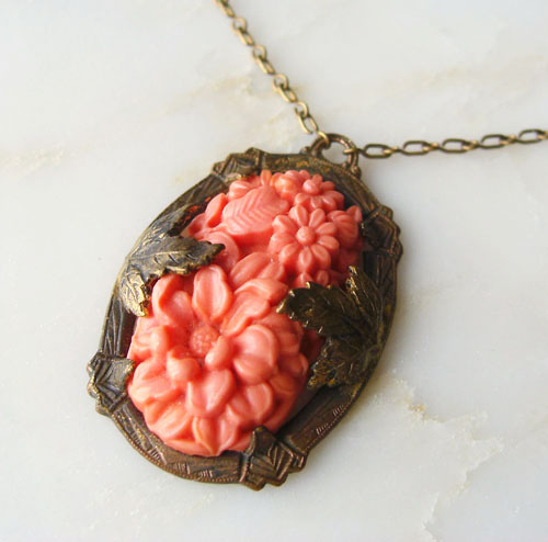 （画像用） アンティーク　お花ネックレス