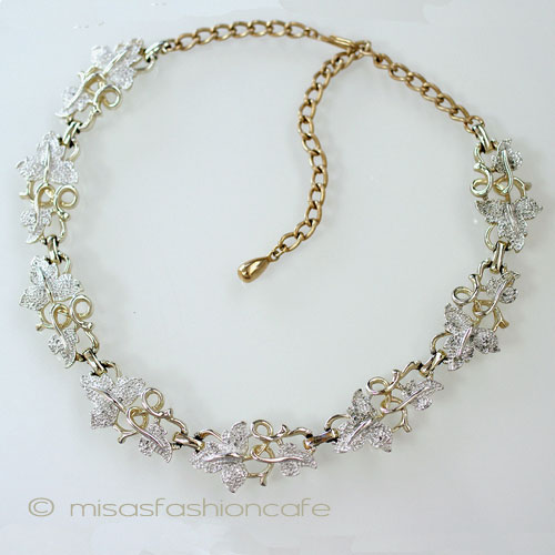 （画像用） SarahCoventry 葡萄の葉ネックレス