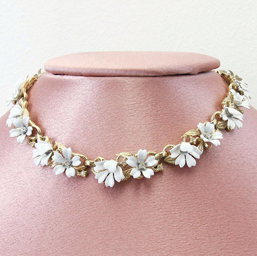 （画像用） Trifari　お花ネックレス