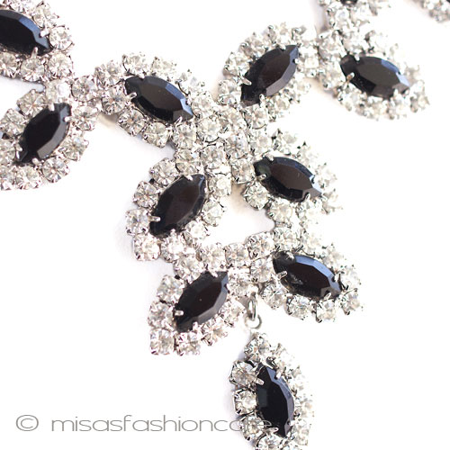 （画像用） ラインストーン　リーフ Black&Clearネックレス