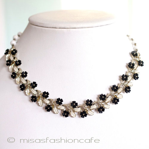 （画像用） ＣＯＲＯ　お花ネックレス