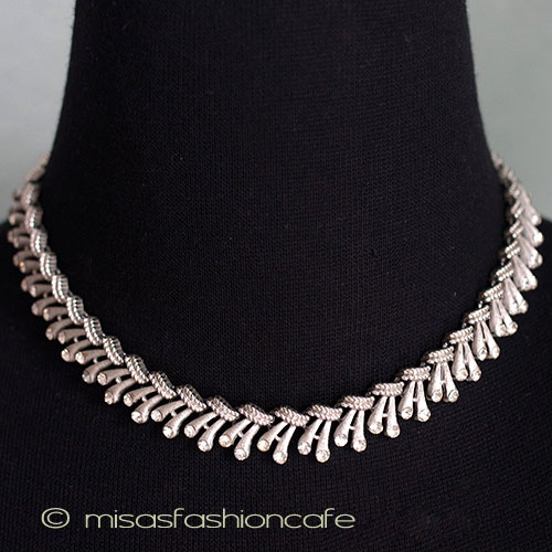 （画像用） Ｔｒｉｆａｒｉ　 トリファリ クリスタル　ネックレス