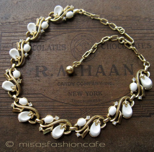 （画像用） Trifari　 トリファリ ベリー木の実ネックレス