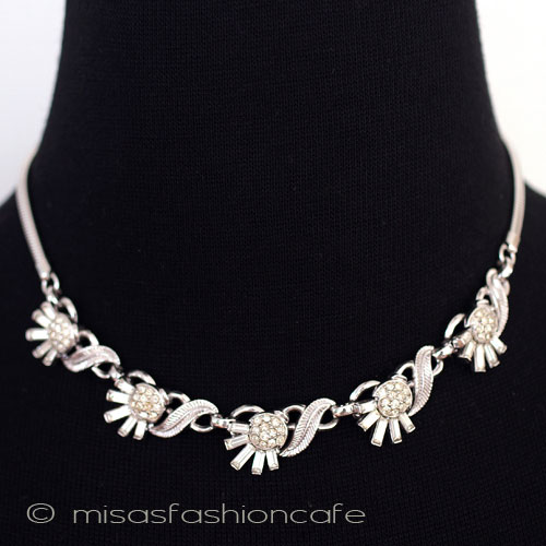 （画像用） クラウン　トリファリ Ｔｒｉｆａｒｉ銀花ネックレス