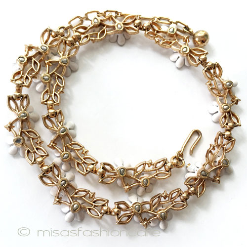 （画像用） Ｔｒｉｆａｒｉ　 トリファリ 白い小花　ネックレス