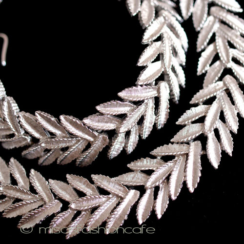 （画像用） Ｔｒｉｆａｒｉ　 トリファリ 銀の葉　ネックレス