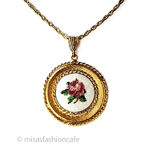 オーストリア製アンティーク バラの花プチポアン刺繍 - ウインドウを閉じる