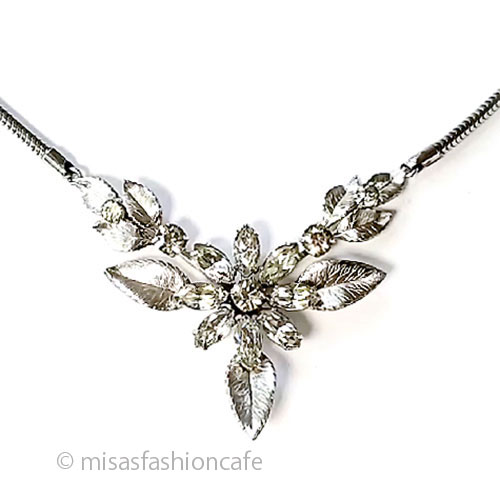 Krementz　花ネックレス 14K gf　ホワイトゴールド - ウインドウを閉じる