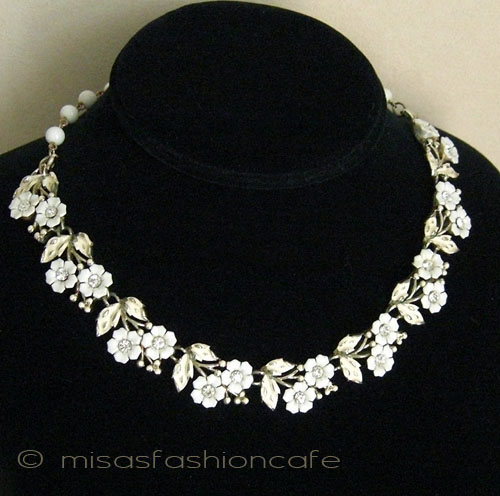 （画像用） Coro　お花ネックレス