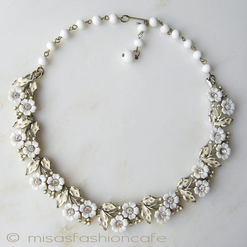 （画像用） Coro　お花ネックレス