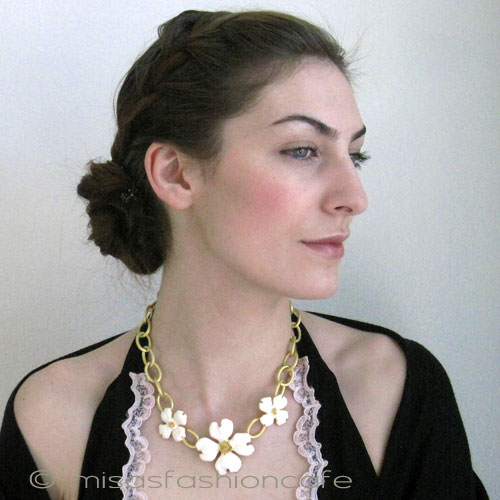 （画像用） ハナミズキ花ネックレス