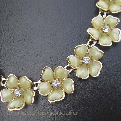 （画像用） レモネード花ネックレス