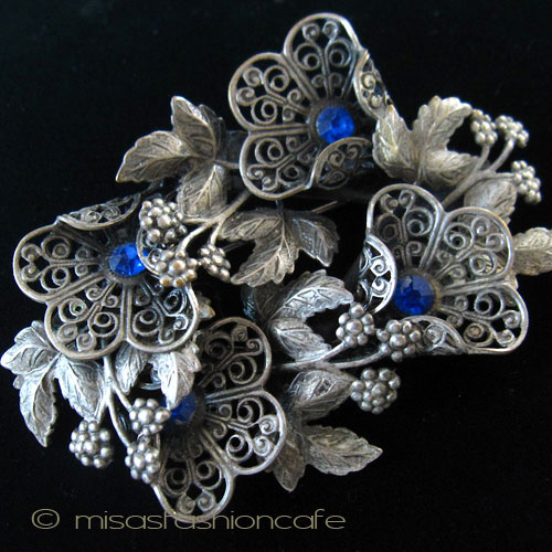 （画像用） アンティーク花 ブローチ