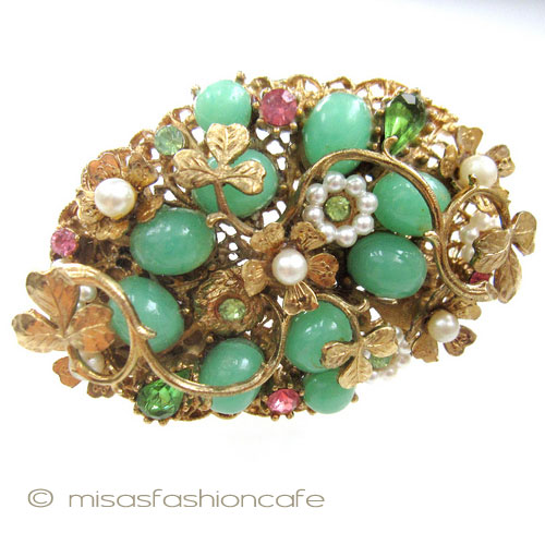 （画像用） Coroコロ お花畑ブローチ