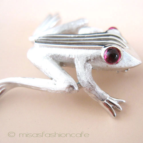 （画像用） クラウン Trifari 　カエル蛙 ブローチ