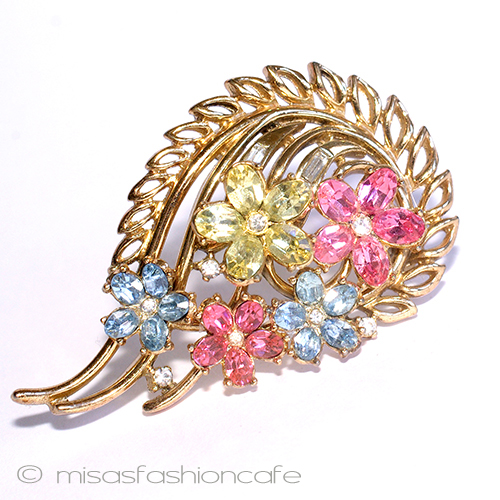 （画像用） Ｔｒｉｆａｒｉ　 トリファリ 1954年　ブーケ花ブローチ