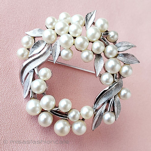 （画像用） Trifari　 トリファリ パール花銀葉リース