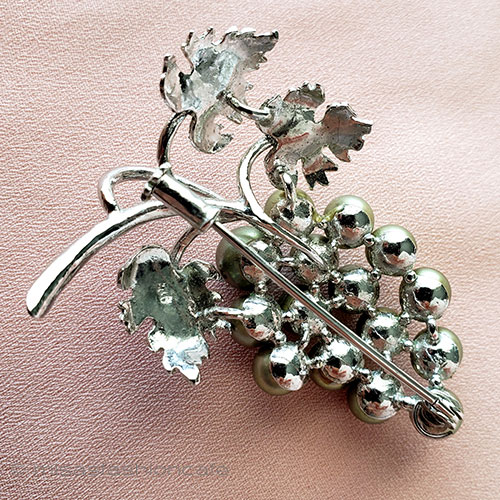 （画像用） アンティーク　ブローチ スターリング銀製 ぶどう