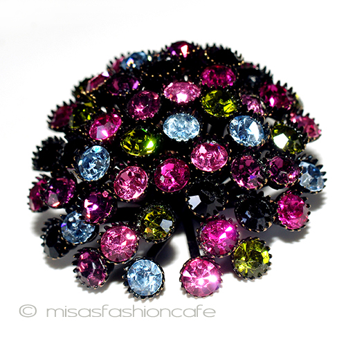 （画像用） マルチカラー　ブローチ