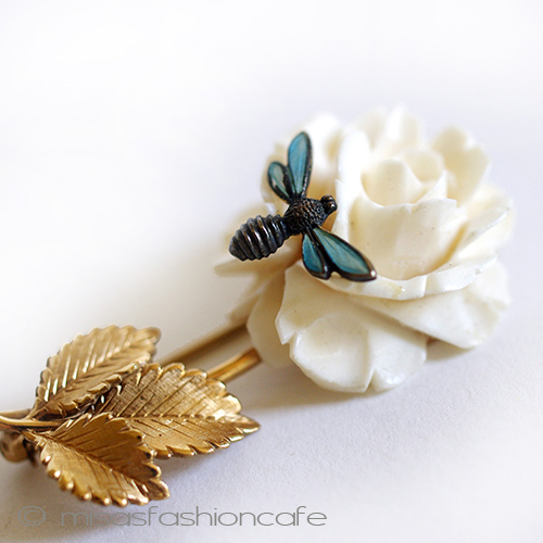 （画像用） 象牙アイボリー 14K gf ローズ＆蜂　ブローチ