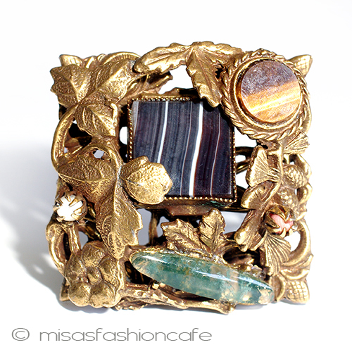 （画像用） アンティーク　ブローチ 天然石　松ぼっくり