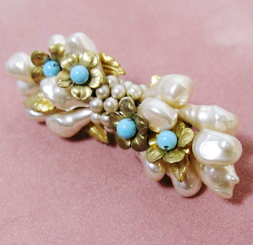 （画像用） Louis Rousselet　フランス製 バロックパールお花ブローチ
