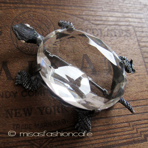 （画像用） カメ亀 ブローチ