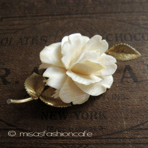（画像用） 象牙アイボリー 12K ローズ　ブローチ