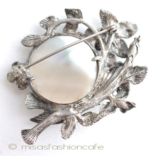 （画像用） マザーオブパール＆銀製 お花と鳥　ブローチ