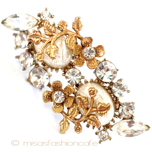 ヴィンテージアクセサリー バロックパール花ブローチ - ウインドウを閉じる