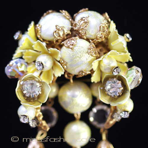 （画像用） パール＆クリスタル花ブローチ